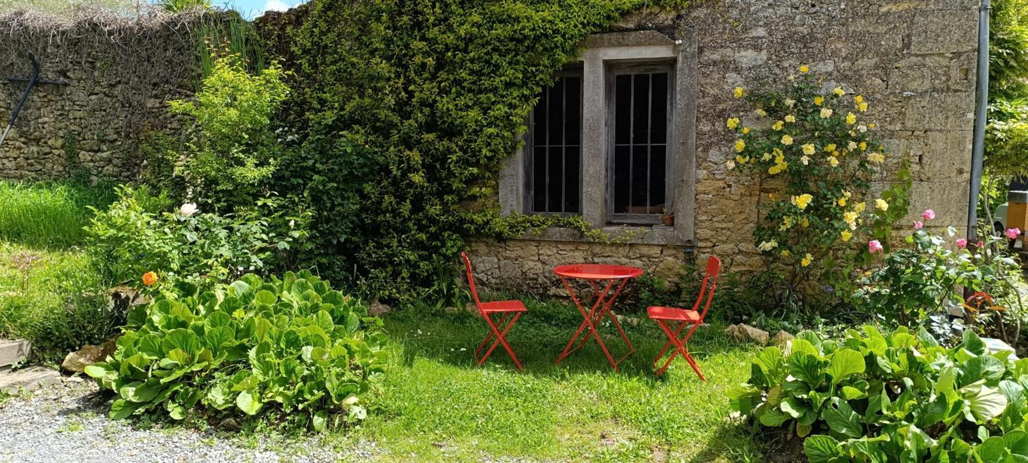 Maison Irondas Saint-Pierre-d'Aurillac Exteriör bild